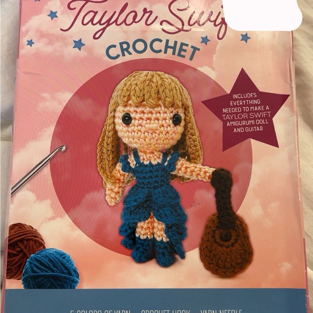 Taylor Swift Crochet Kit - never used perfect gift‼️✨🎁